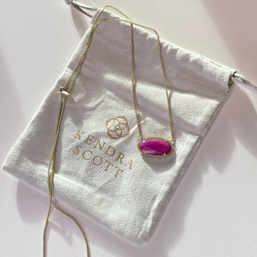 Kendra Scott Pink stone pendant with gold adjustable chain